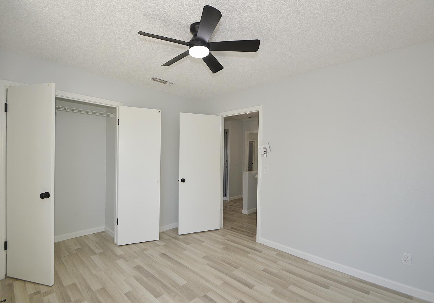 3290 North Rafael Avenue Fresno, CA 93722 - Photo 21 of 34