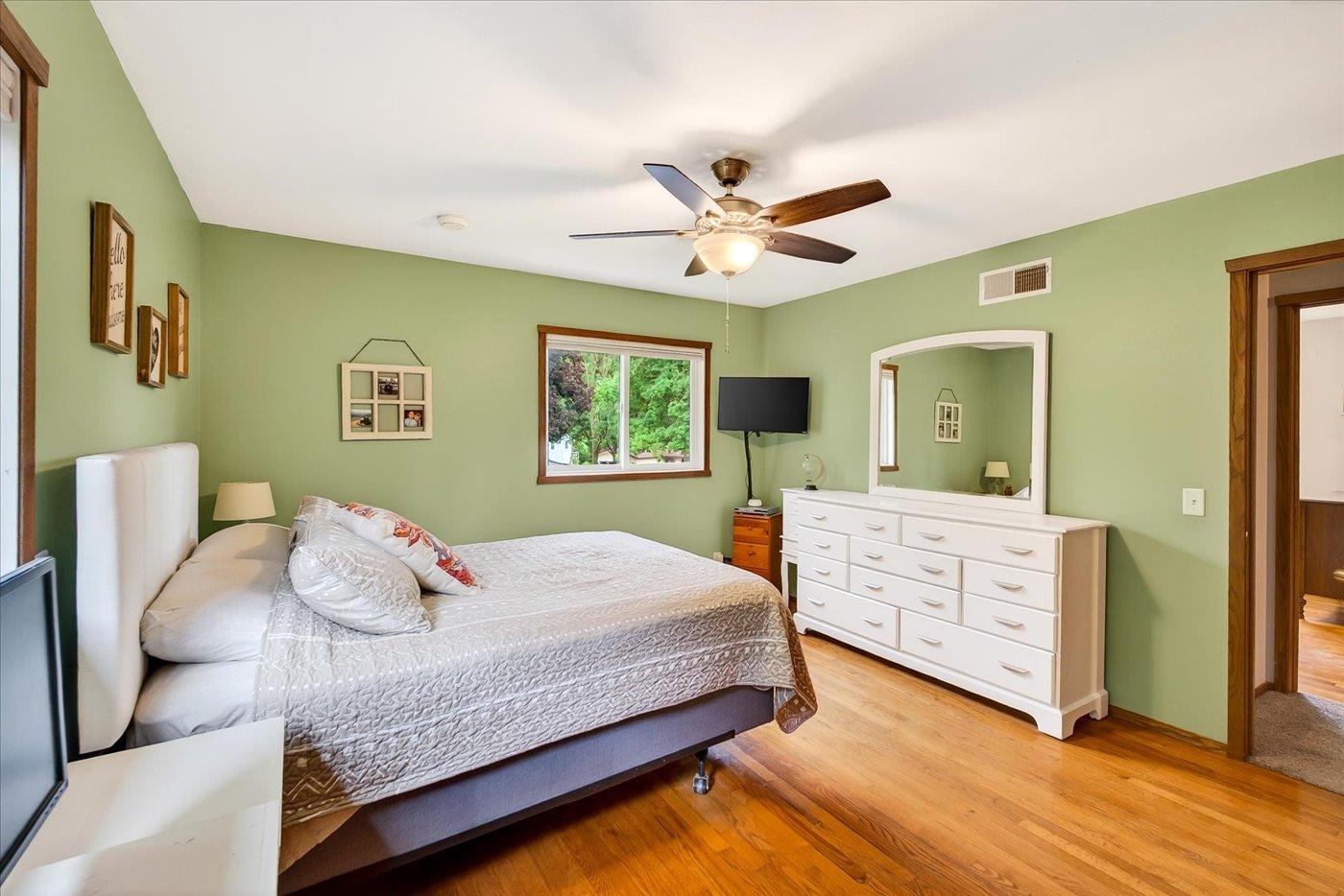 5318 Kingsbridge Road Madison, WI 53714 - Photo 21 of 47