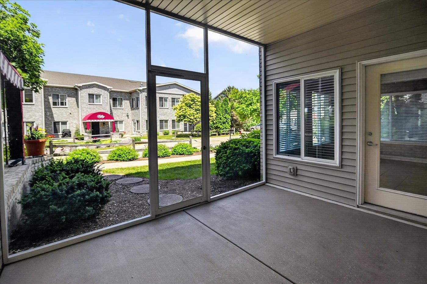 49 Cherokee Circle, Unit 101 Madison, WI 53704 - Photo 20 of 38