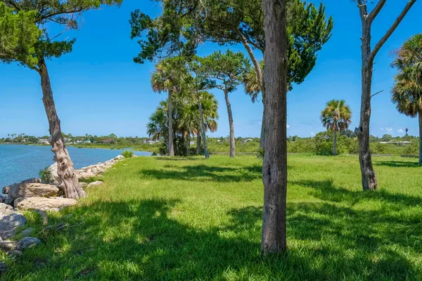 a view of outdoor space with city view