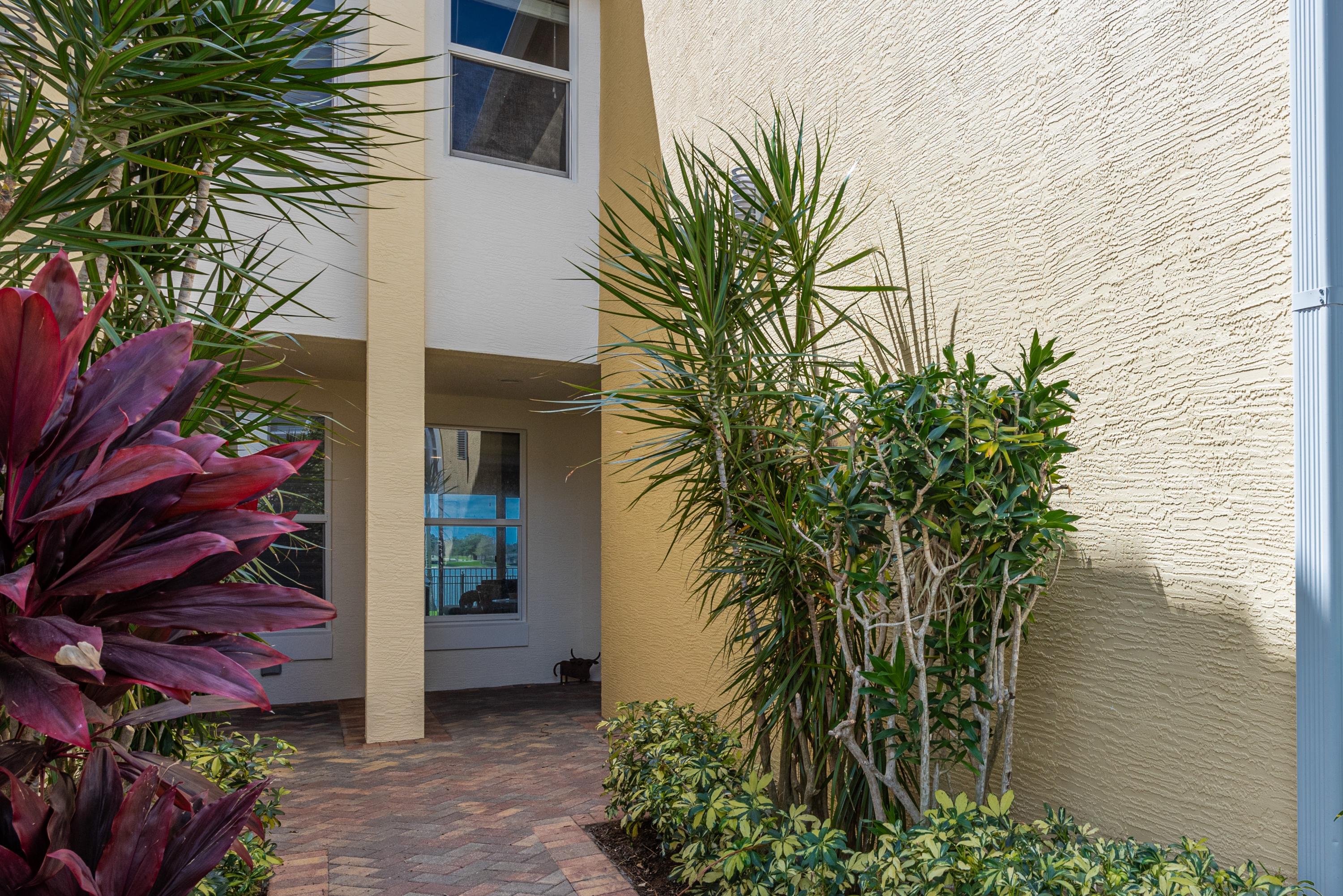 1526 Northwest 48th Lane Boca Raton, FL 33431 - Photo 18 of 29 b