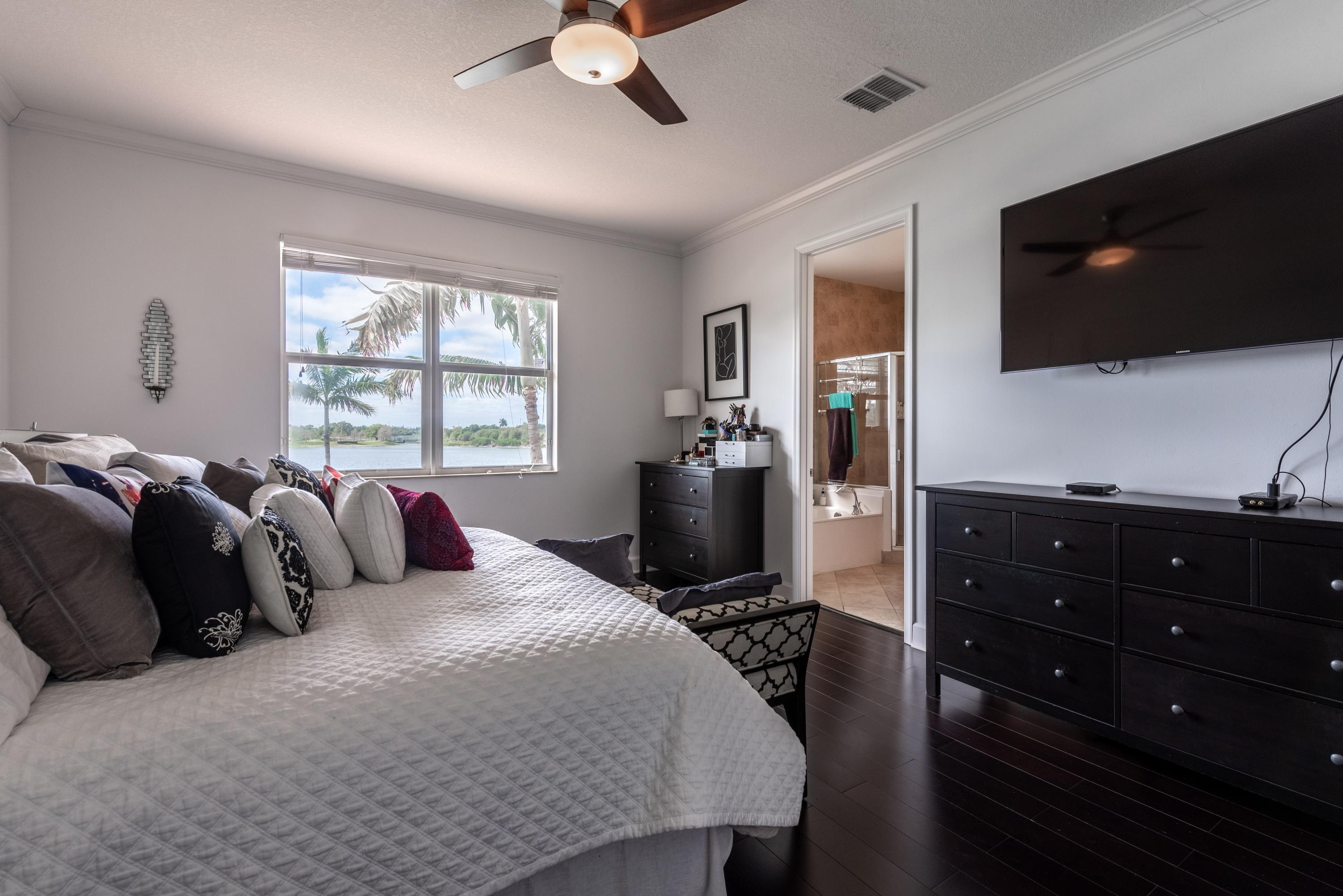 1526 Northwest 48th Lane Boca Raton, FL 33431 - Photo 10 of 29 h