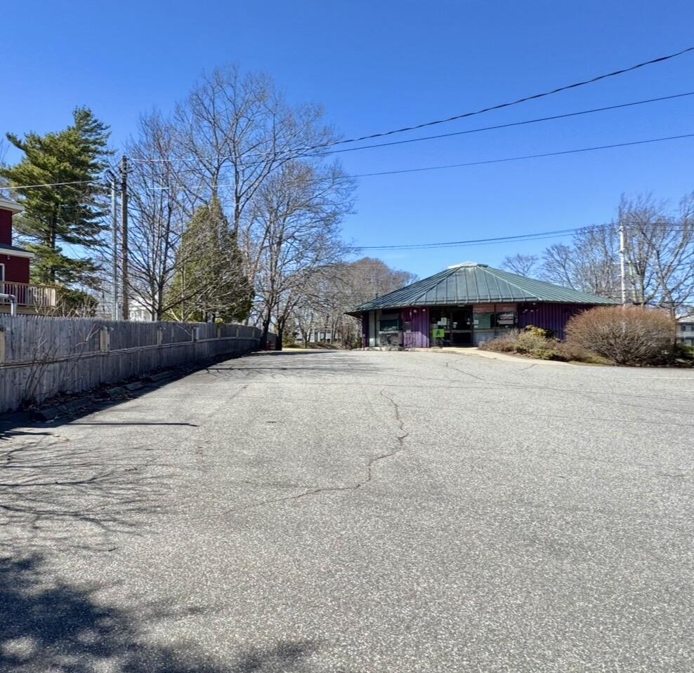 64 Mt Desert Street Bar Harbor, ME 04609 - Photo 2 of 17 IMG_0936