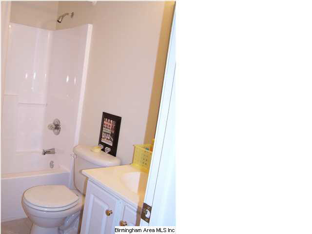 146 Sommersby Circle Pelham, AL 35124 - Photo 10 of 14