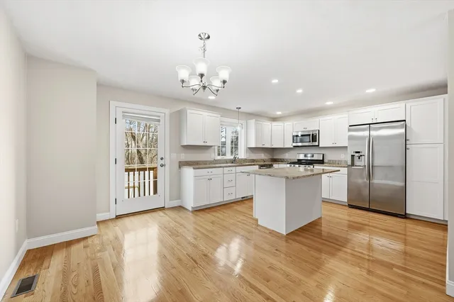 $550,000 | 877 Brockton Avenue, Unit 877, Abington, MA 02351