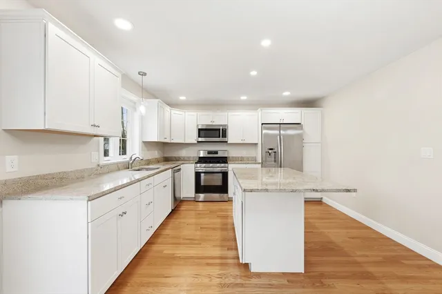 $550,000 | 877 Brockton Avenue, Unit 877, Abington, MA 02351