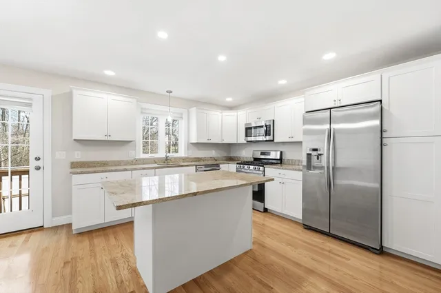 $550,000 | 877 Brockton Avenue, Unit 877, Abington, MA 02351