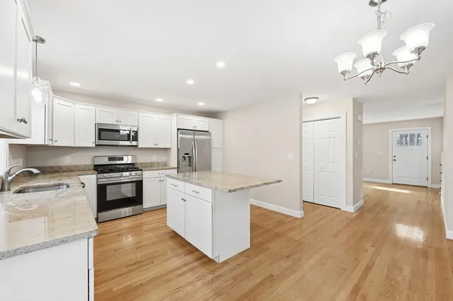 $550,000 | 877 Brockton Avenue, Unit 877, Abington, MA 02351