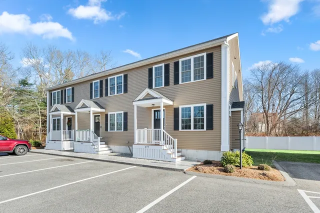 $550,000 | 877 Brockton Avenue, Unit 877, Abington, MA 02351