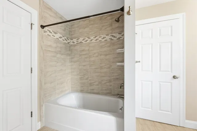 $550,000 | 877 Brockton Avenue, Unit 877, Abington, MA 02351