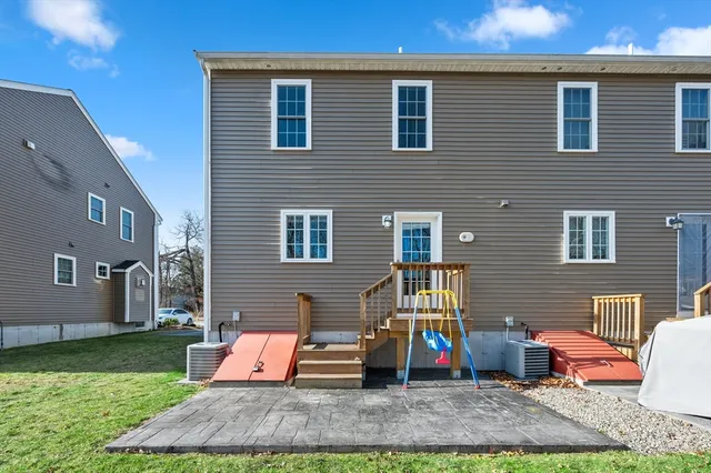 $550,000 | 877 Brockton Avenue, Unit 877, Abington, MA 02351