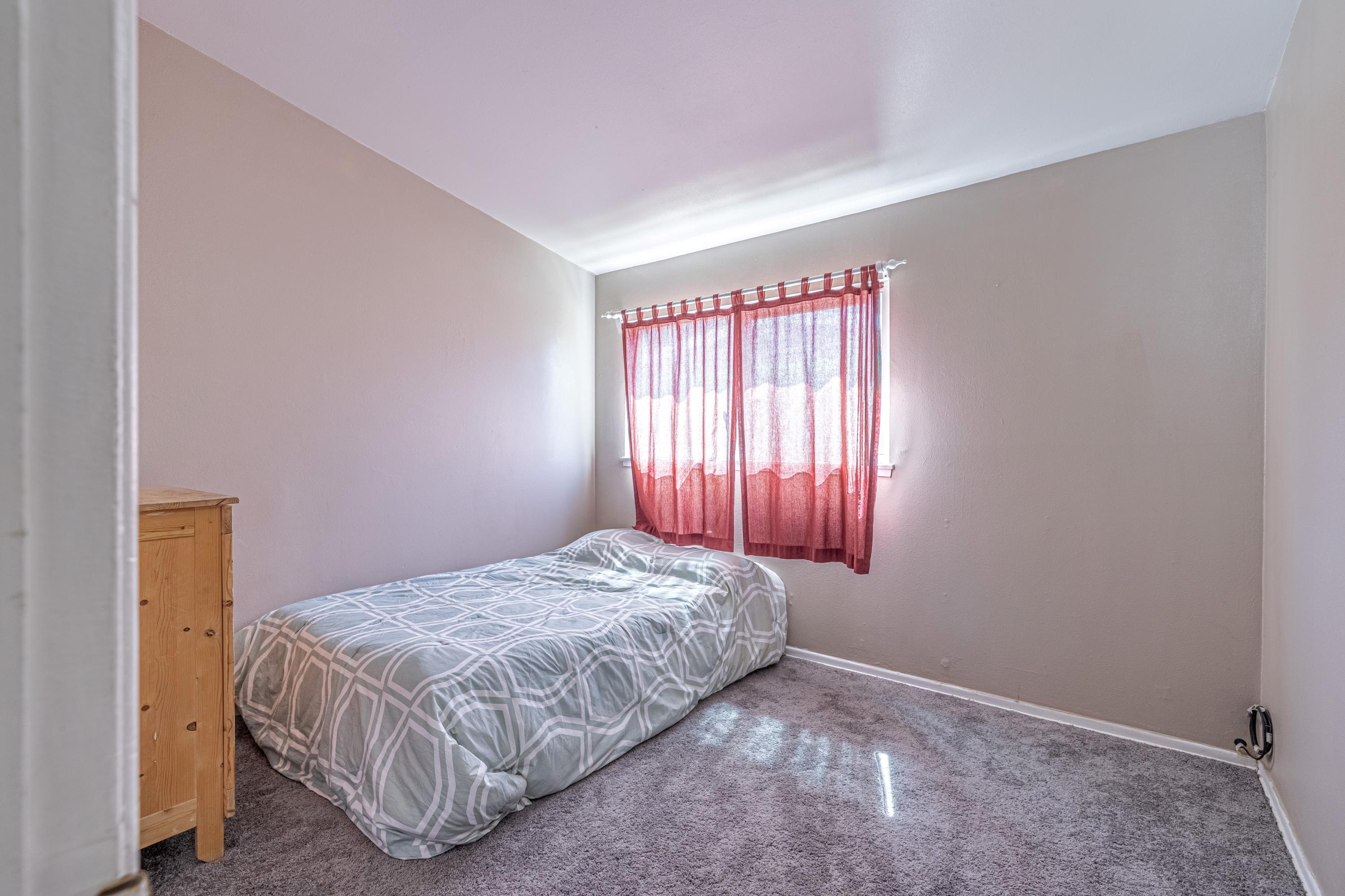 1035 Valiant Street Lancaster, CA 93534 - Photo 17 of 21 JMY_5353-HDR