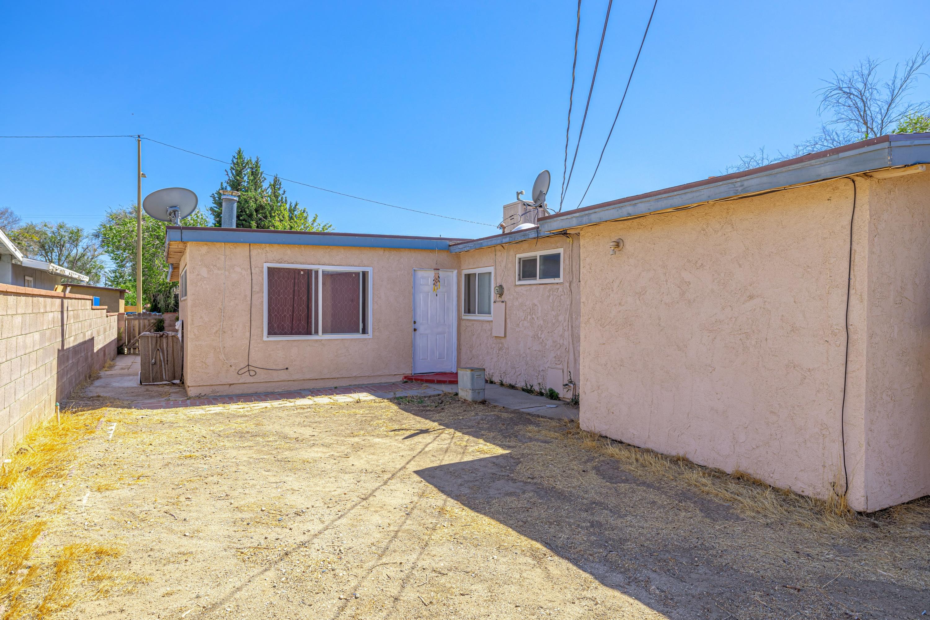 1035 Valiant Street Lancaster, CA 93534 - Photo 20 of 21 JMY_5368-HDR