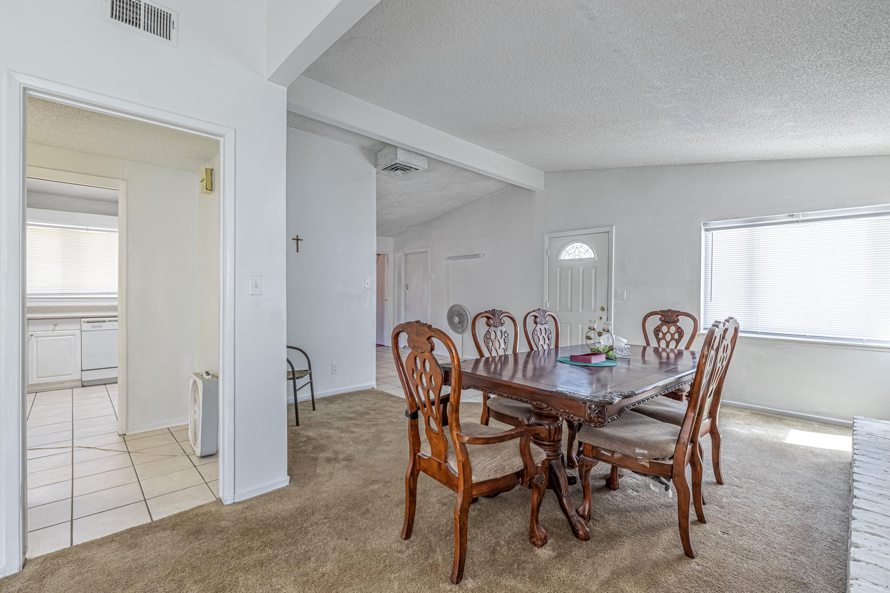 1035 Valiant Street Lancaster, CA 93534 - Photo 5 of 21 JMY_5290-HDR