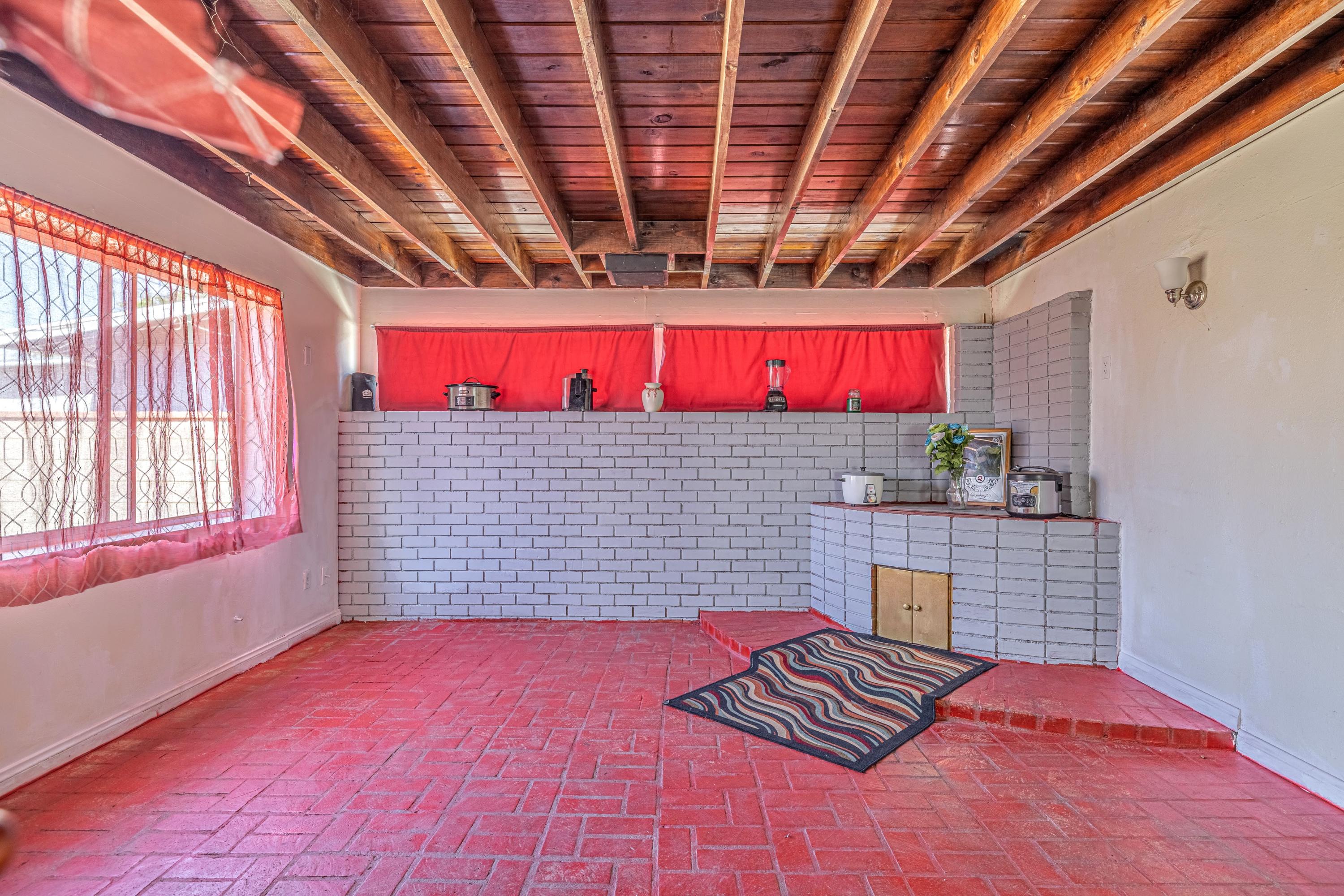 1035 Valiant Street Lancaster, CA 93534 - Photo 10 of 21 JMY_5314-HDR