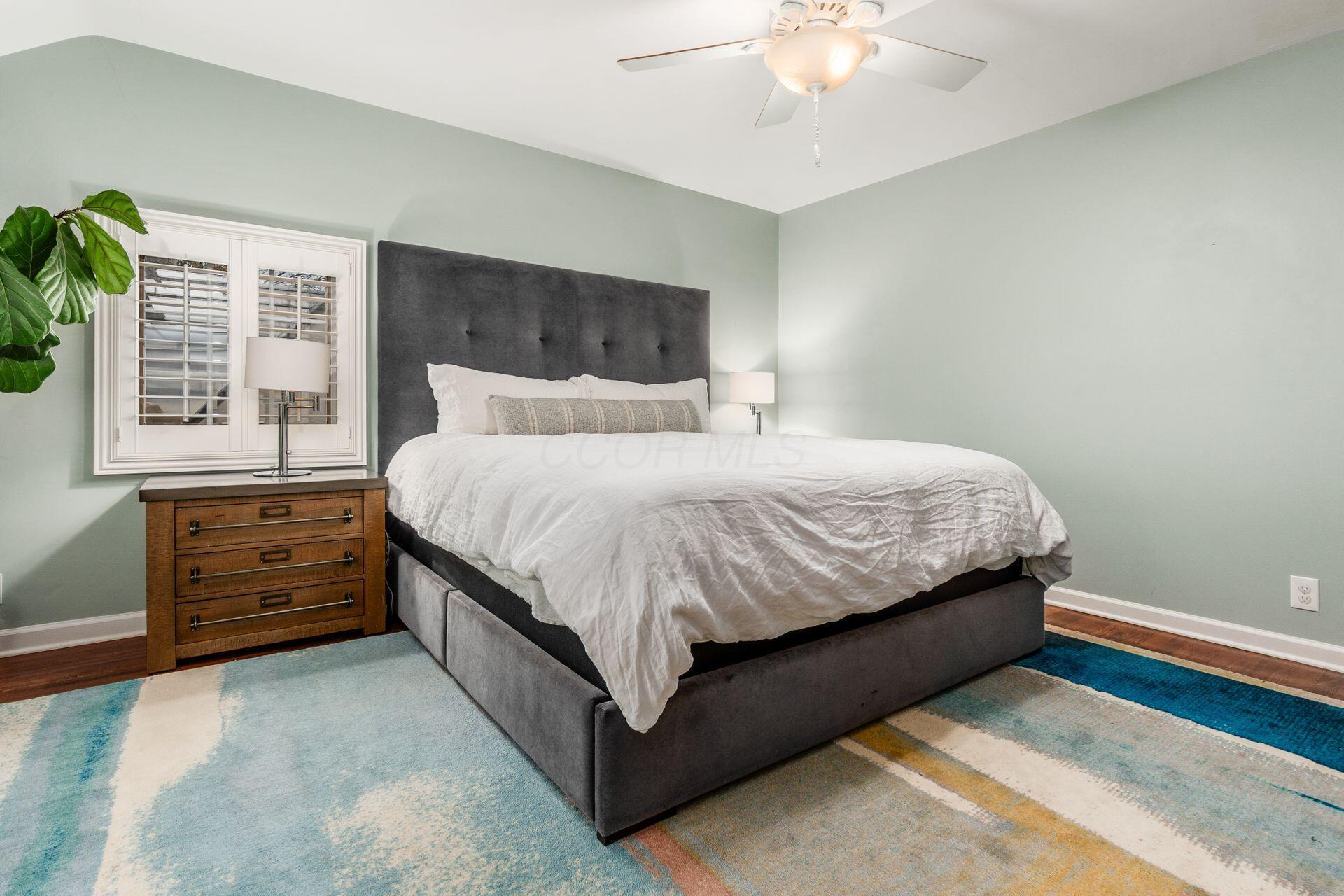 2070 Ellington Road Columbus, OH 43221 - Photo 28 of 63 Owner's suite