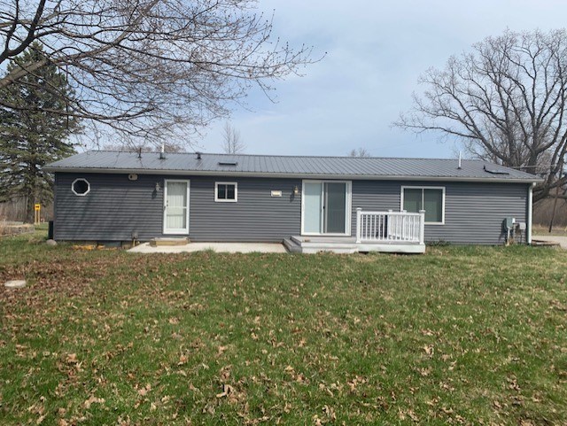 761 West Madison Road St. Louis, MI 48880 - Photo 2 of 32 1885783-1.JPG