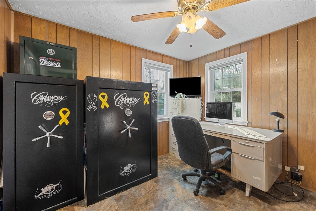 3 Hebert Road Spencer, MA 01562 - Photo 16 of 27