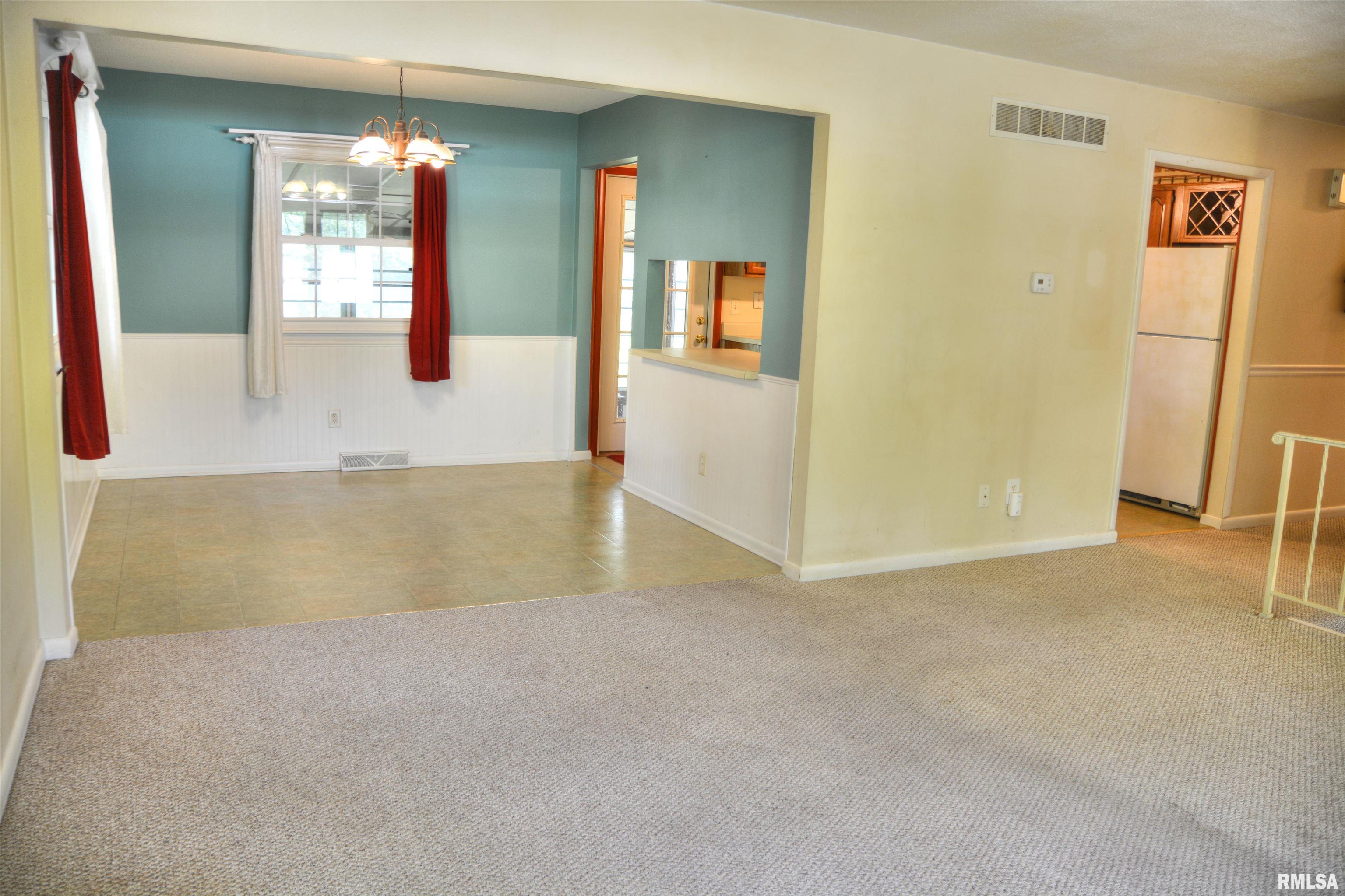 298 Jana Road Macomb, IL 61455 - Photo 8 of 24 Gallery Image 8