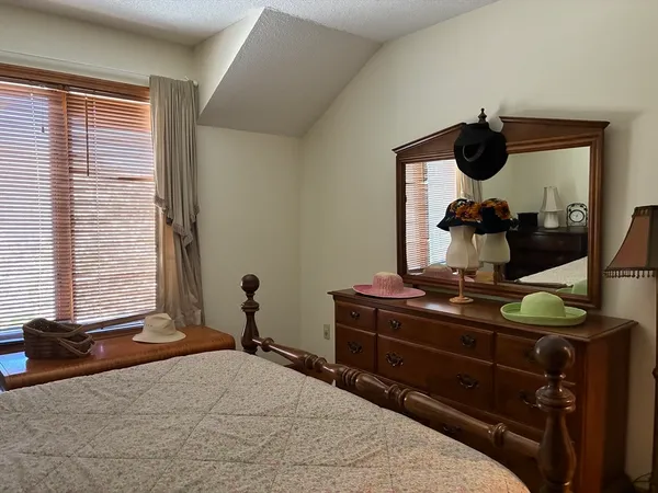 $290,000 | 3 Westside Drive, Unit 17, Thompson, CT 06255