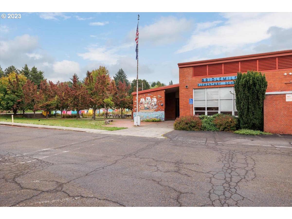 4011 Southwest 43rd Avenue Portland, OR 97221 - Photo 42 of 46 a sign board on the side of a road