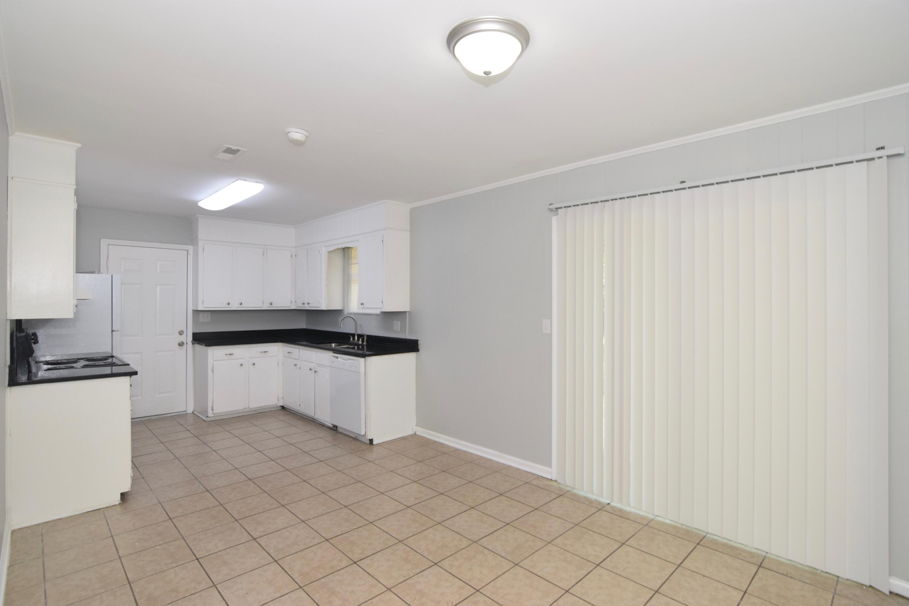 3407 Charing Cross Court Augusta, GA 30906 - Photo 6 of 27 DSC_0088