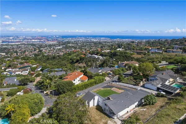 $1,890,000 | 5 Toprail Lane, Rancho Palos Verdes, CA 90275