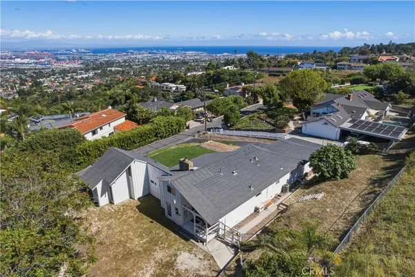 $1,890,000 | 5 Toprail Lane, Rancho Palos Verdes, CA 90275