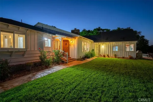 $1,890,000 | 5 Toprail Lane, Rancho Palos Verdes, CA 90275