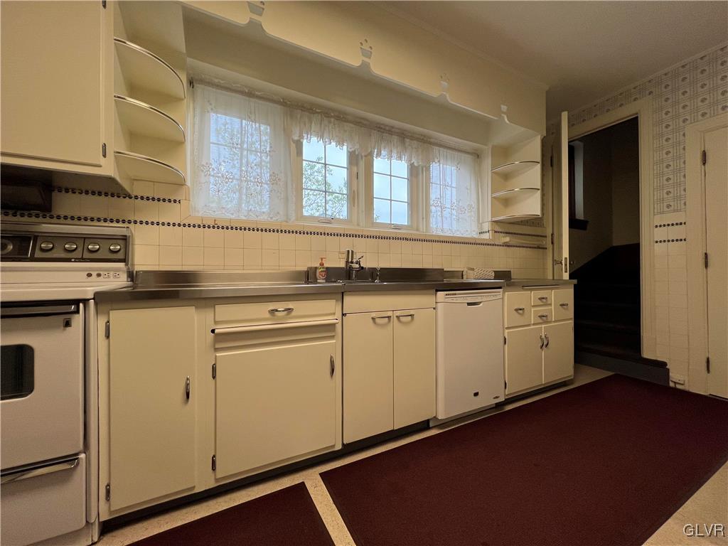 1802 Hamilton Street Allentown, PA 18104 - Photo 25 of 75