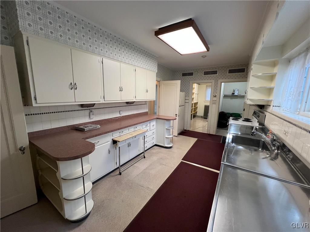 1802 Hamilton Street Allentown, PA 18104 - Photo 28 of 75