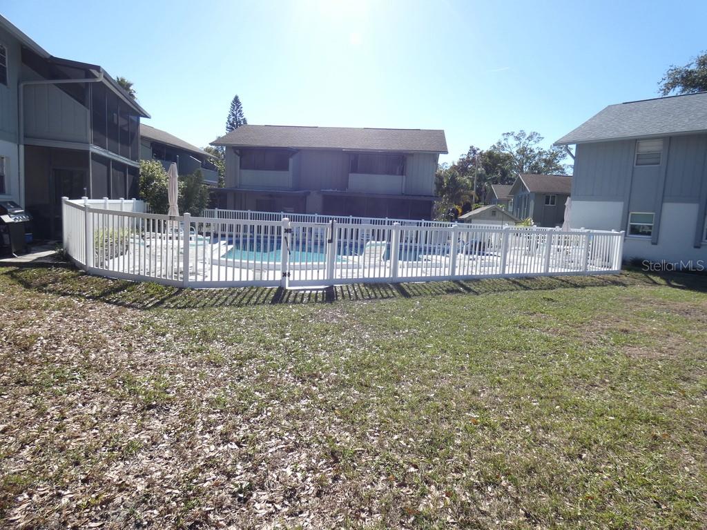 1960 Union Street, Unit 41 Clearwater, FL 33763 - Photo 31 of 45 a view of a backyard