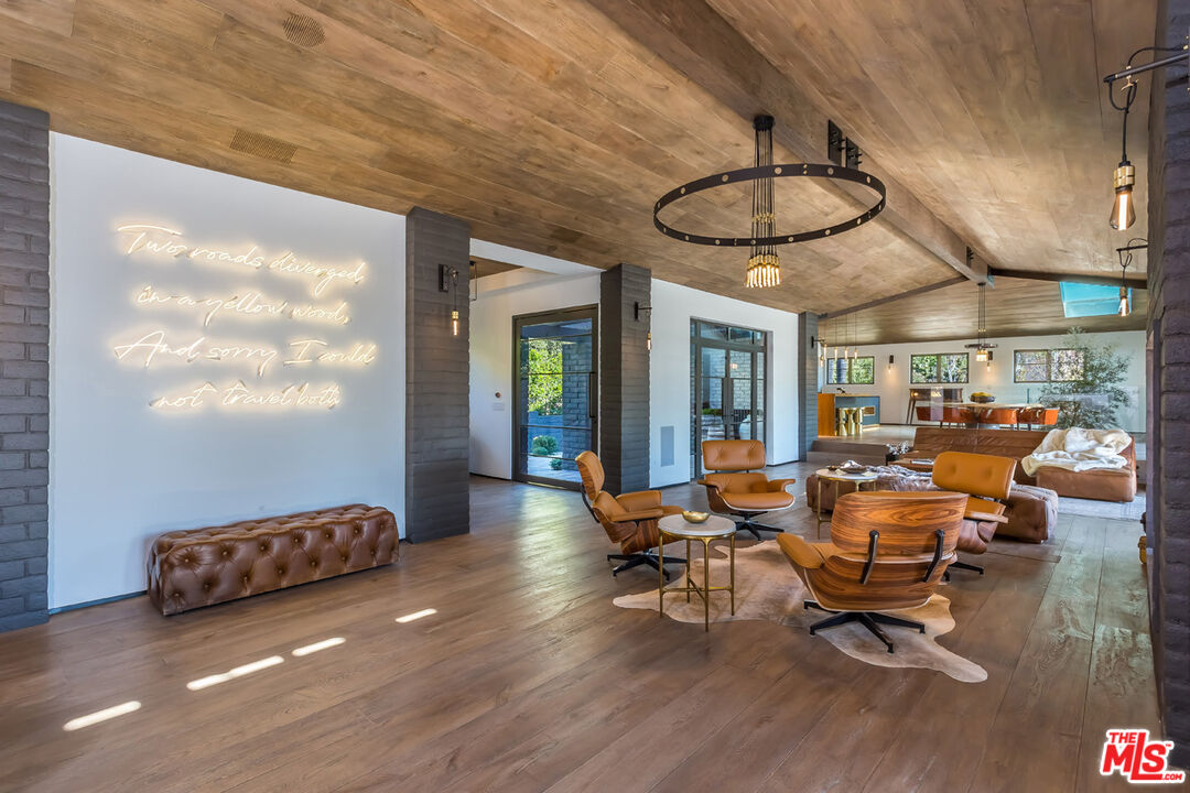 1707 Rising Glen Road Los Angeles, CA 90069 - Photo 15 of 54
