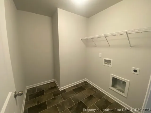 a view of empty room with window