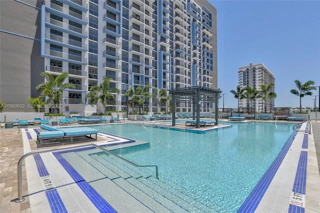 $2,700 | 5350 Northwest 84th Avenue, Unit 1703, Doral, FL 33166