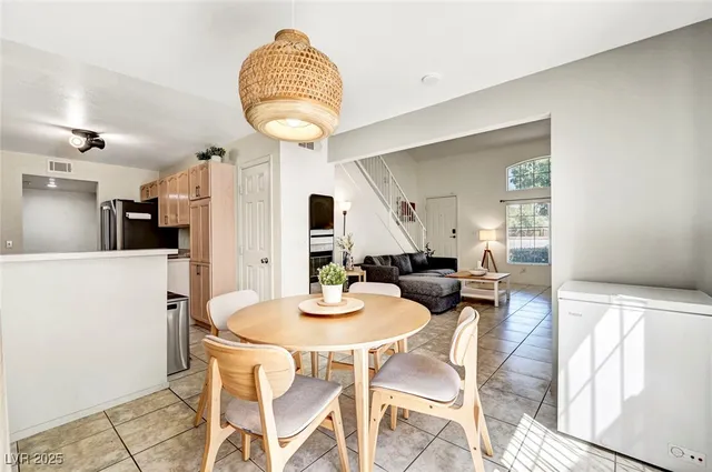 $1,700 | 8409 Blazing Sun Avenue, Las Vegas, NV 89129