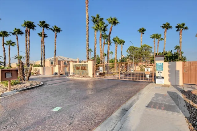 $1,700 | 8409 Blazing Sun Avenue, Las Vegas, NV 89129