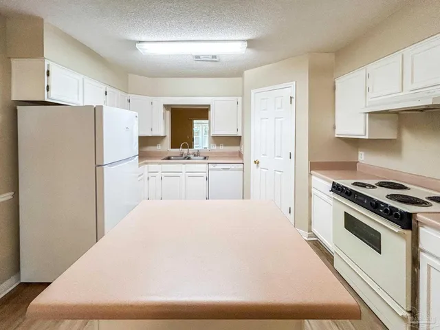 $1,995 | 1415 Tender Oaks Lane, Pensacola, FL 32506