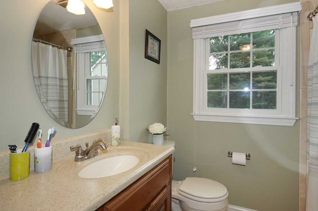 7 Richfield Road Burlington, MA 01803 - Photo 11 of 23 Gallery Image 11