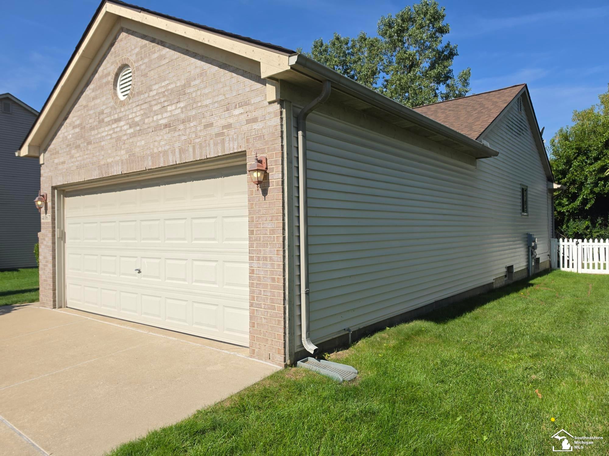 4067 Stone Post Road Newport, MI 48166 - Photo 4 of 31 Gallery Image 4