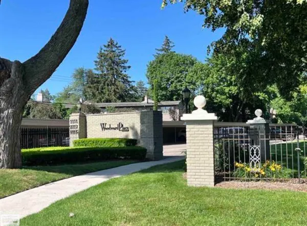 $285,000 | 1115 North Old Woodward Avenue, Unit 71, Birmingham, MI 48009