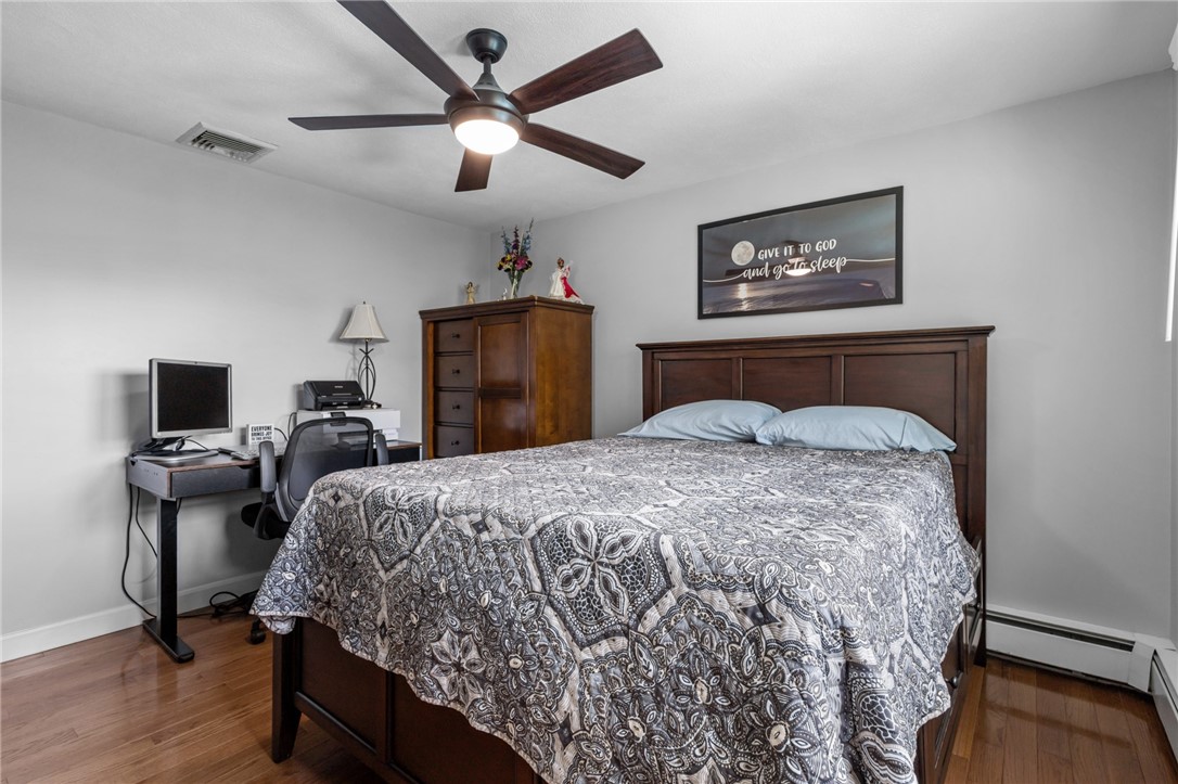 38 Bateman Avenue Cranston, RI 02920 - Photo 18 of 41