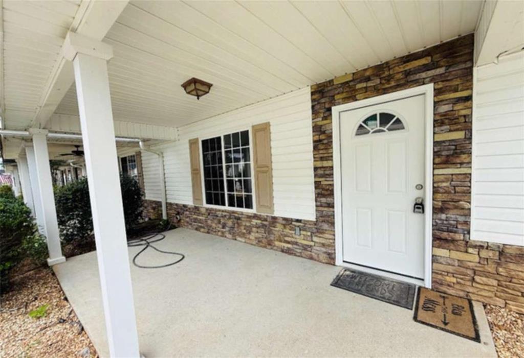 153 Crest Pointe Bremen, GA 30110 - Photo 3 of 24