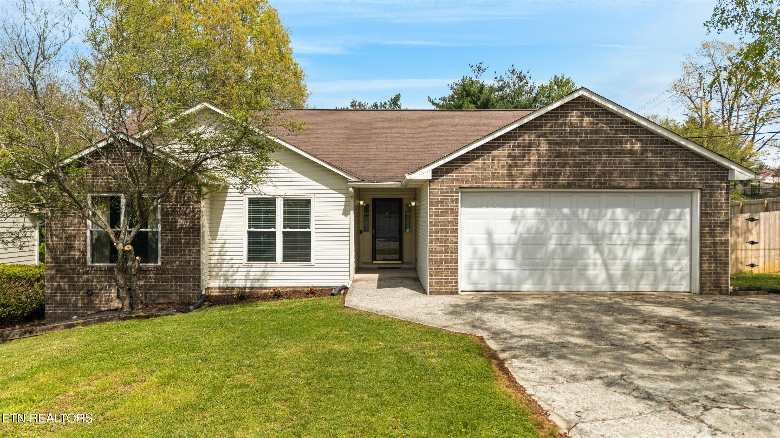 2201 East Windbrook Road Knoxville, TN 37923 - Photo 1 of 34 2201 E Windbrook Rd