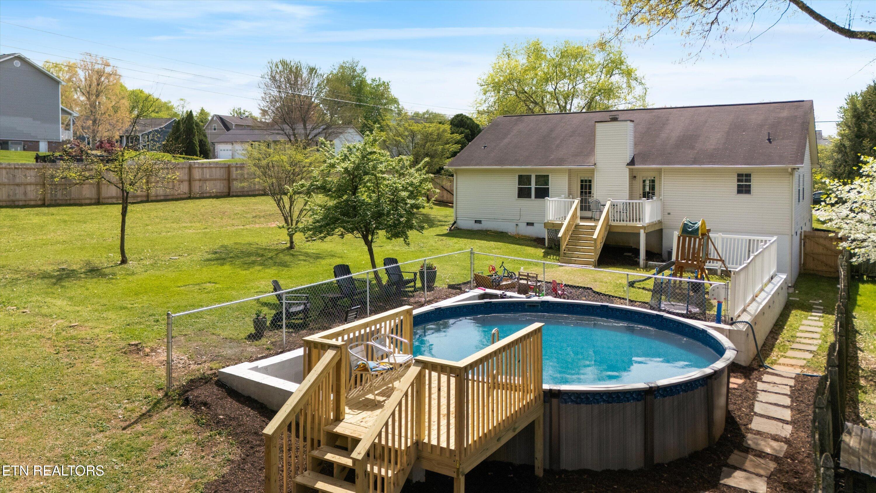 2201 East Windbrook Road Knoxville, TN 37923 - Photo 2 of 34 2201 E Windbrook Rd