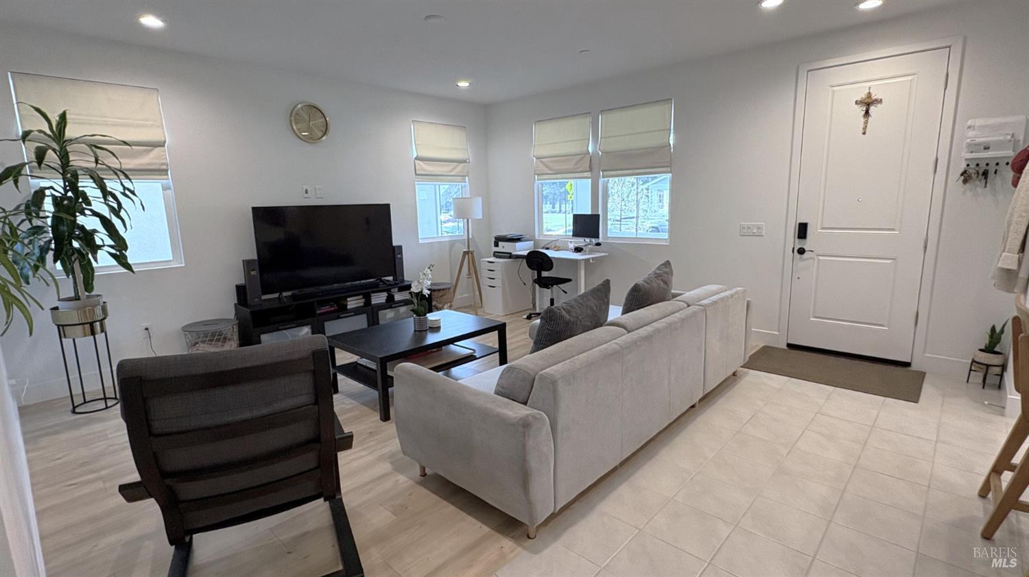 2912 Liscum Street Santa Rosa, CA 95407 - Photo 3 of 28