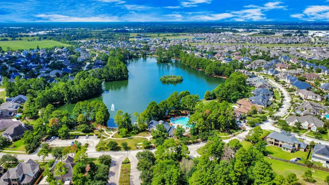 $299,000 | 6814 Summer Bridge Lane, Spring, TX 77379