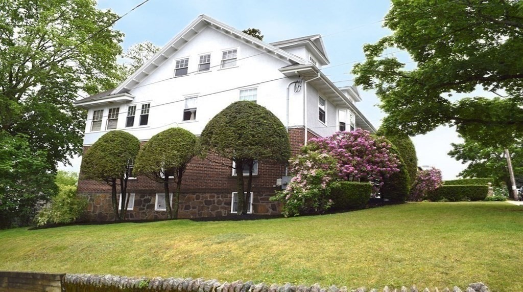 83 Terrace Road Medford, MA 02155 - Photo 3 of 30 Gallery Image 3