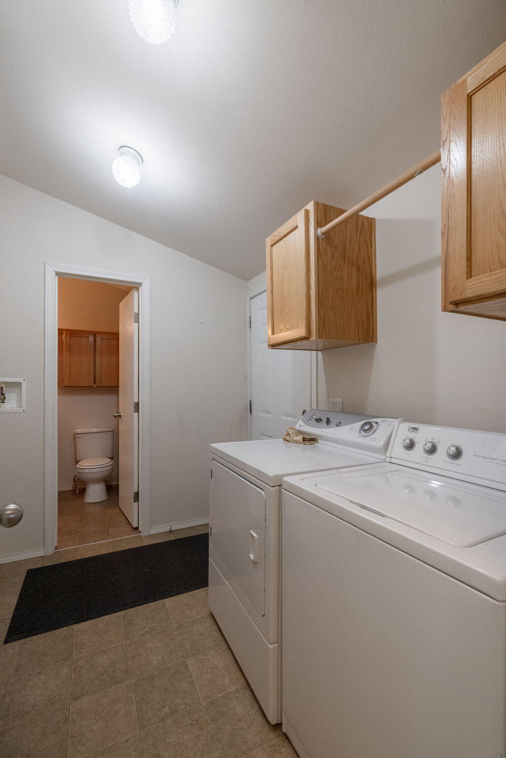 11311 Fleming Road Powell Butte, OR 97753 - Photo 39 of 58 laundry