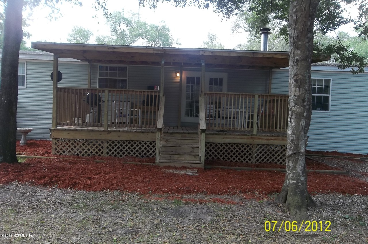 4758 Gadara Road Keystone Heights, FL 32656 - Photo 3 of 19 Covered Deck on back of home